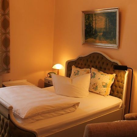 Hotel Pension Columbus Am Kurfurstendamm Berlin Oda fotoğraf