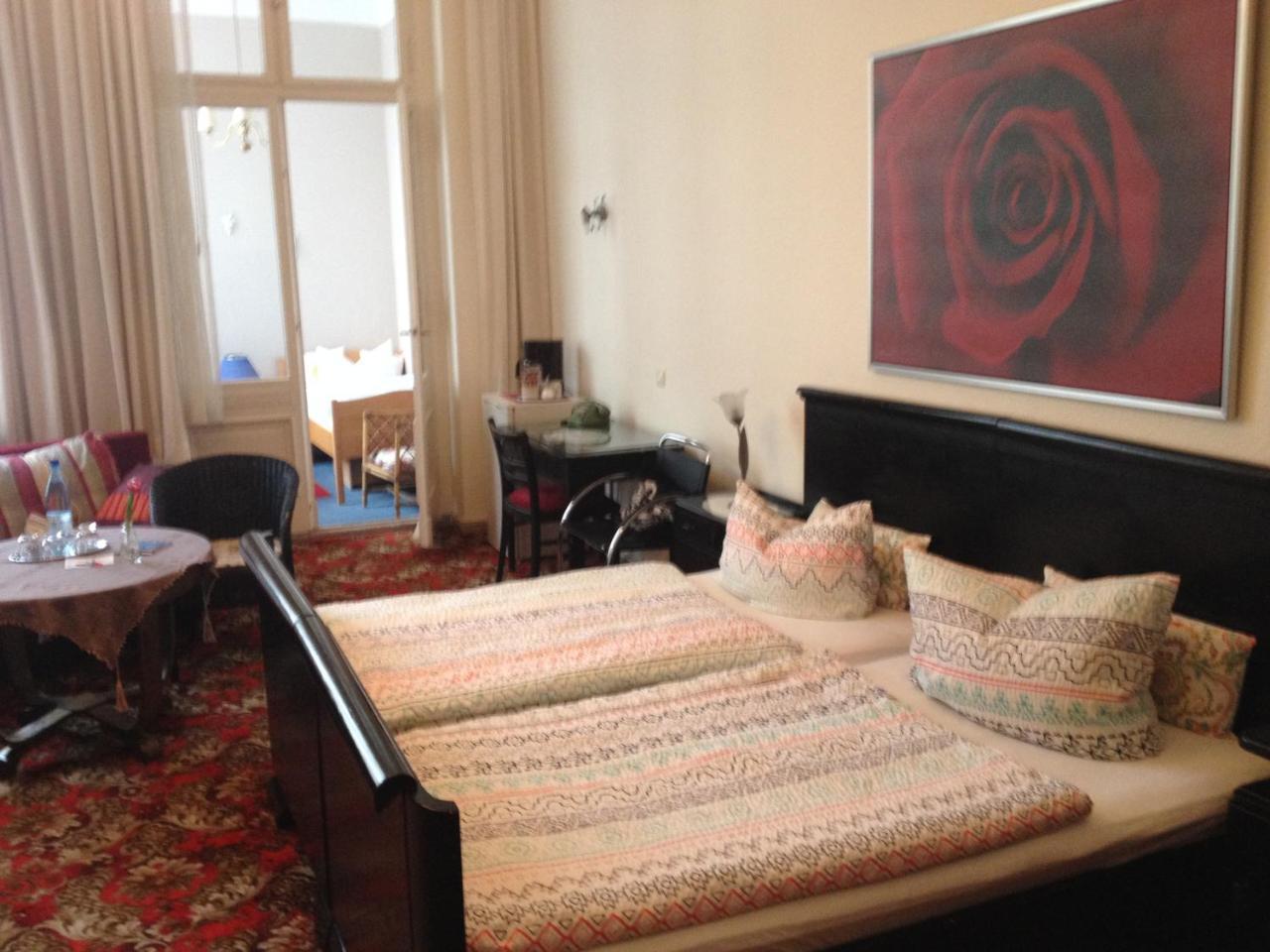 Hotel Pension Columbus Am Kurfurstendamm Berlin Dış mekan fotoğraf