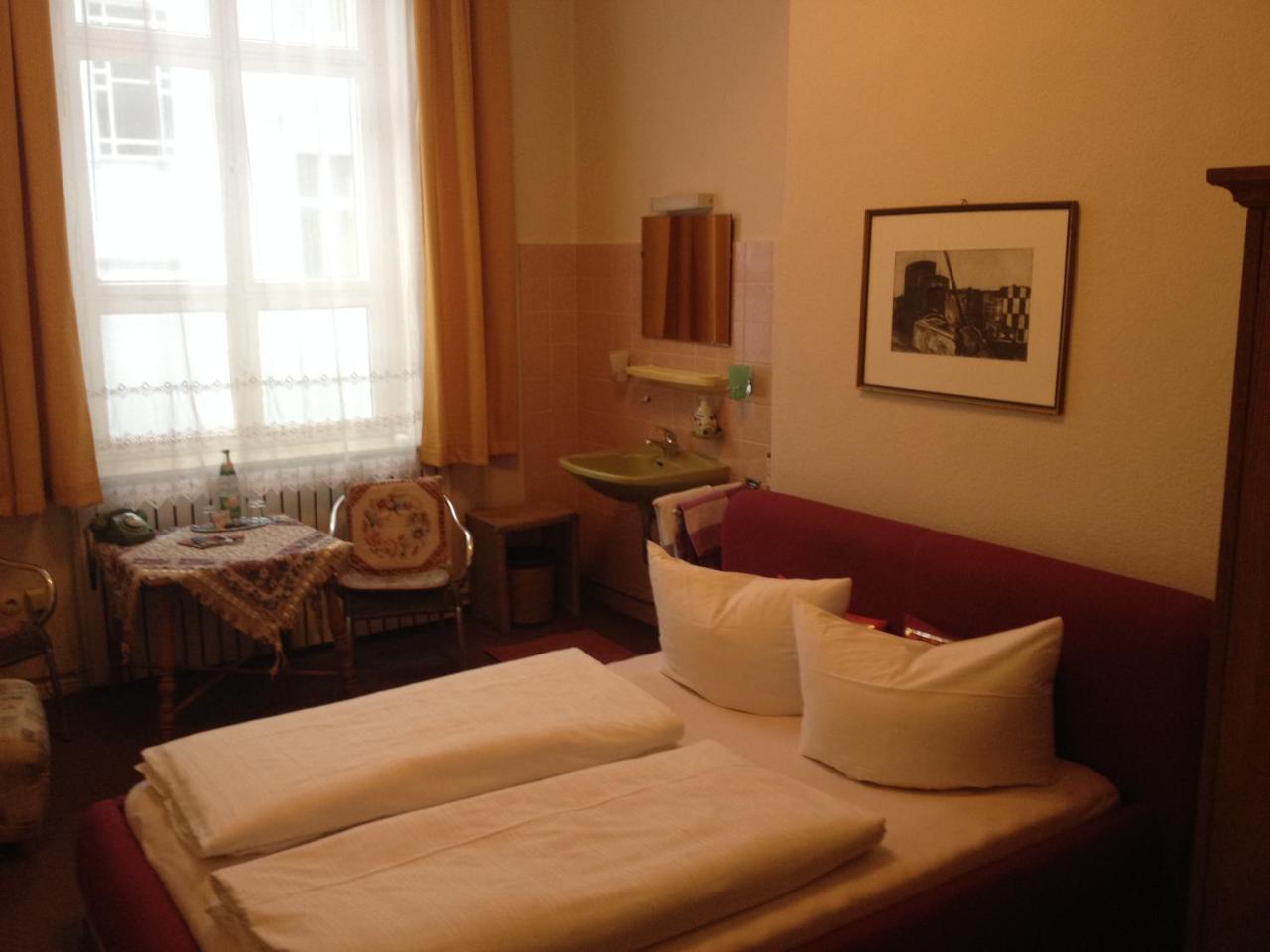 Hotel Pension Columbus Am Kurfurstendamm Berlin Dış mekan fotoğraf