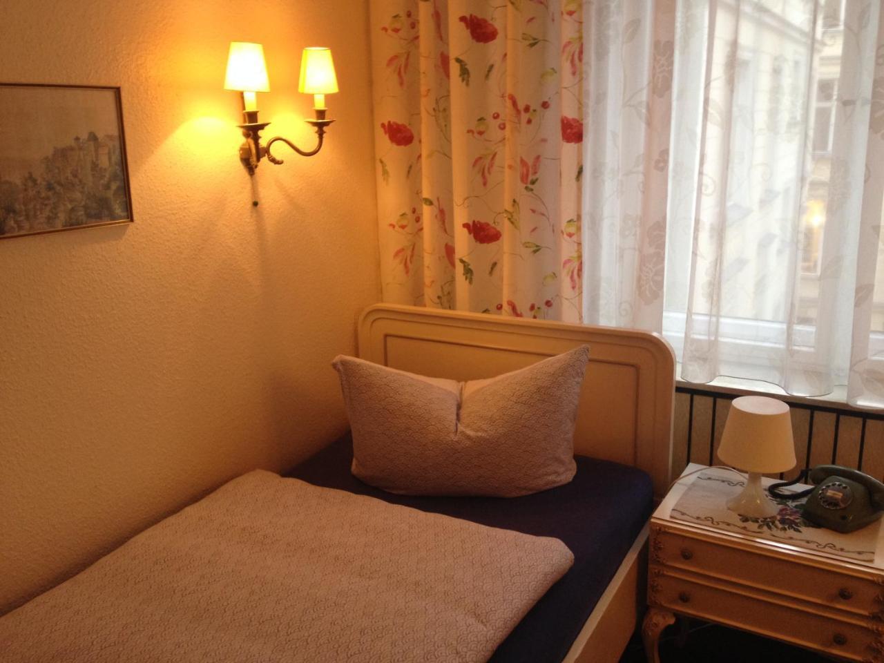 Hotel Pension Columbus Am Kurfurstendamm Berlin Dış mekan fotoğraf